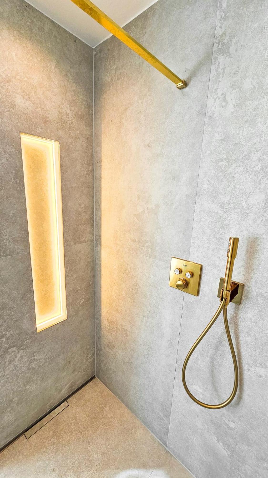 Luxus Neubau 65m2 - L *